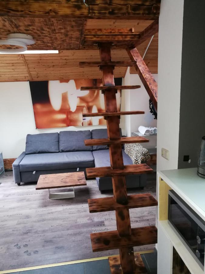 Wohlfuhloase - Zimmer, Appartment - Im Herzen Starnbergs Ruang foto